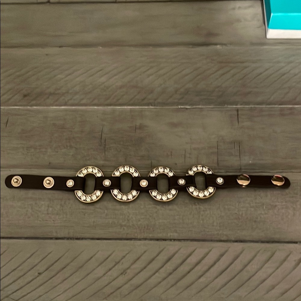 Elegant Black and Gold Bracelet